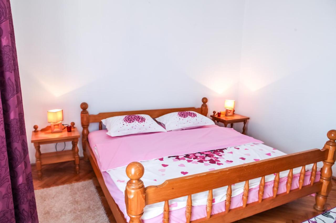 Apartment Dejan Cetinje Bagian luar foto